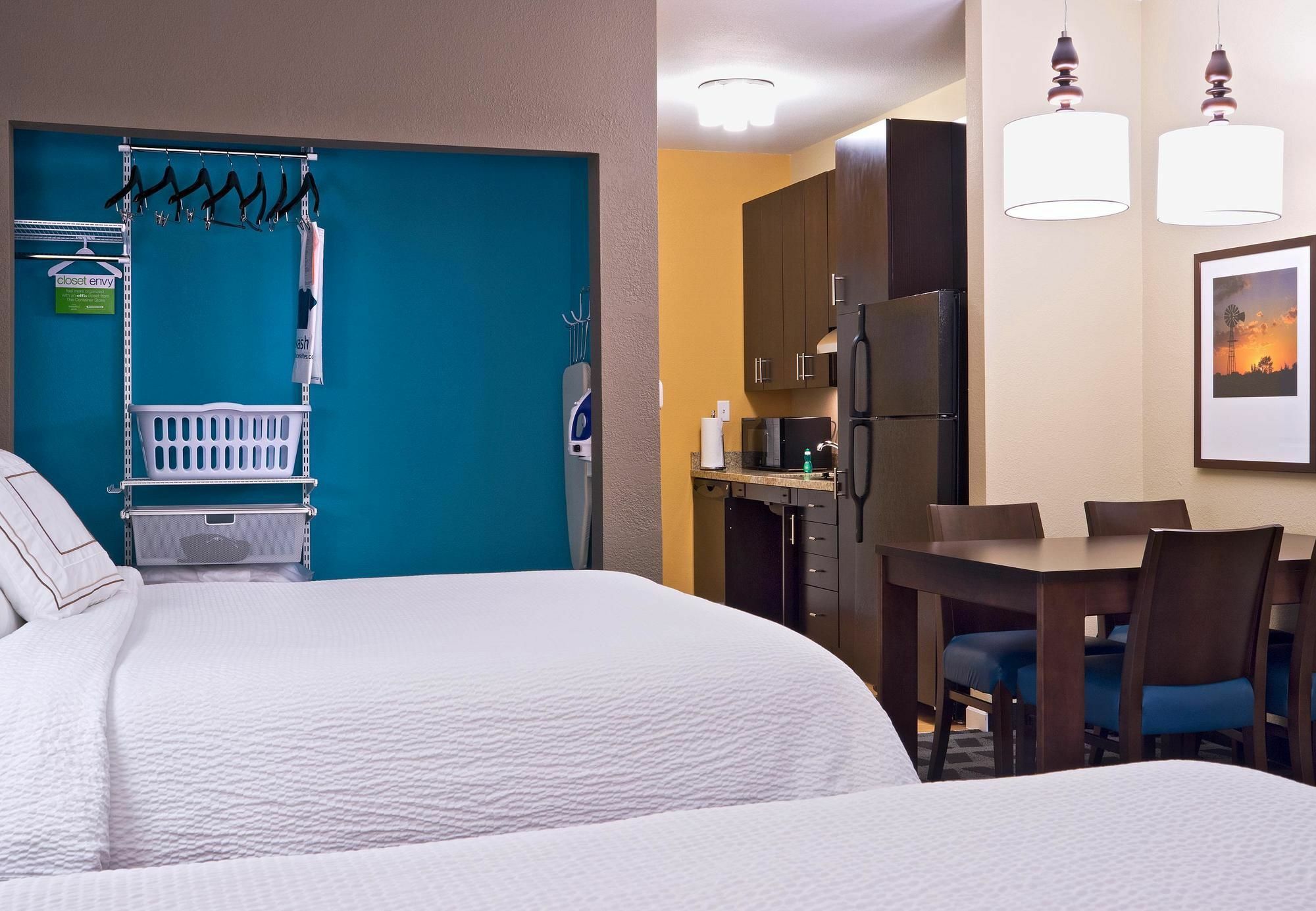 Towneplace Suites By Marriott Dodge City Eksteriør bilde